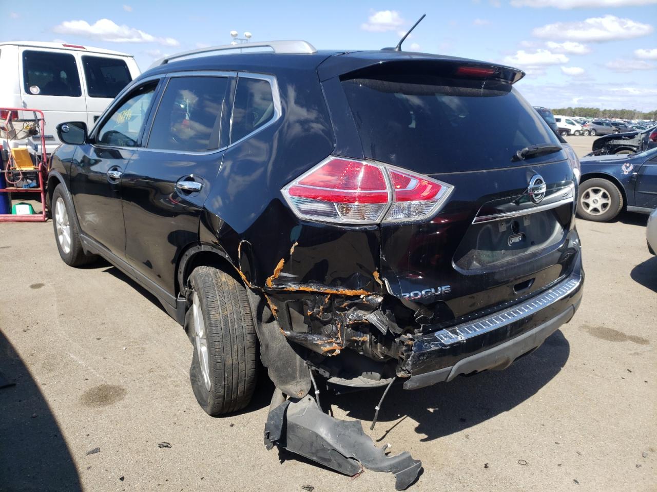 Photo 3 from auction – 2015 NISSAN ROGUE S with VIN KNMAT2MT3FP510256