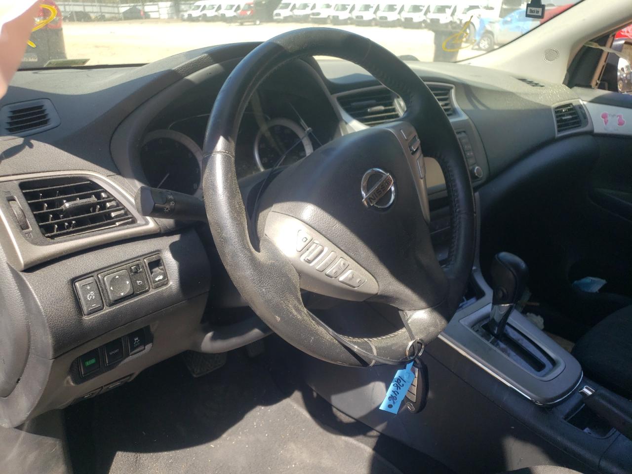 Photo 9 from auction – 2015 NISSAN SENTRA S with VIN 3N1AB7AP5FY372129