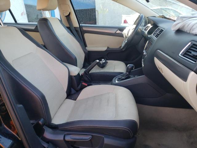 Photo 5 from auction – 2012 VOLKSWAGEN JETTA SEL with VIN 3VWLP7AJ0CM375040