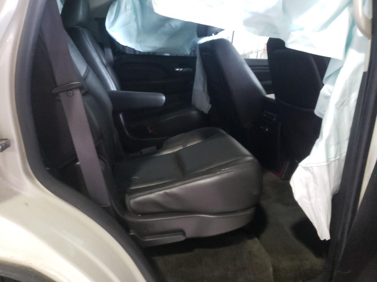 Photo 6 from auction – 2013 CADILLAC ESCALADE L with VIN 1GYS4BEF7DR248232