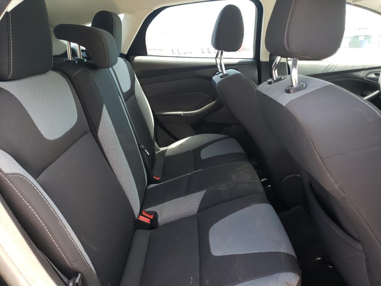 Photo 6 from auction – 2012 FORD FOCUS with VIN 1FAHP3K26CL261916