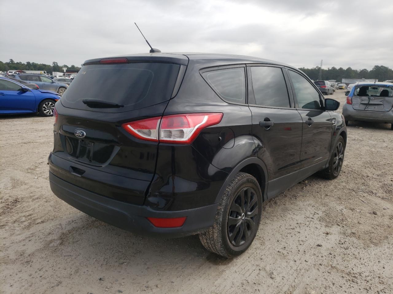 Photo 4 from auction – 2016 FORD ESCAPE S with VIN 1FMCU0F75GUA97068