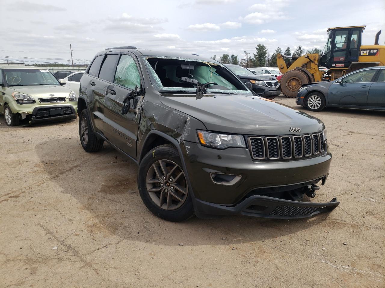 JEEP GRAND CHER 2016 with VIN 1C4RJFAG5GC443997 - Photo from auction