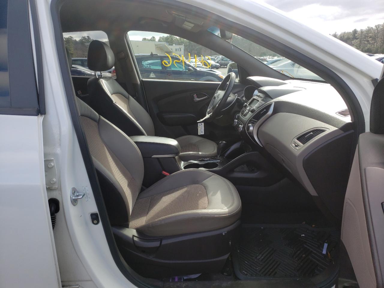 Photo 5 from auction – 2013 HYUNDAI TUCSON GLS with VIN KM8JUCAC2DU693084