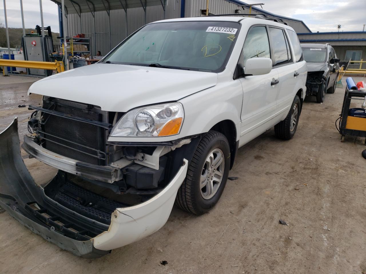 Photo 2 from auction – 2004 HONDA PILOT EXL with VIN 5FNYF18544B004907