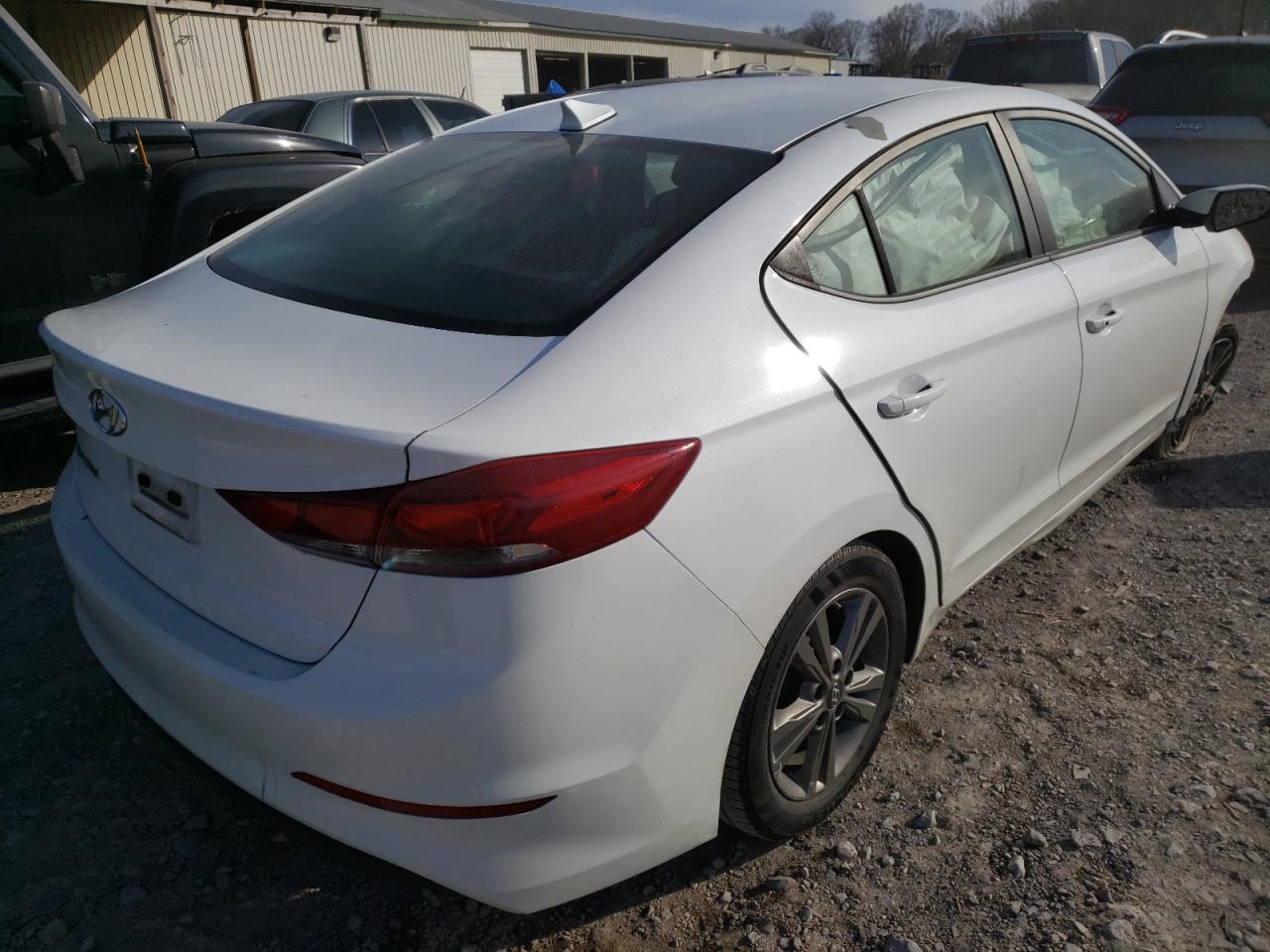 Photo 4 from auction – 2017 HYUNDAI ELANTRA SE with VIN 5NPD84LF2HH015373