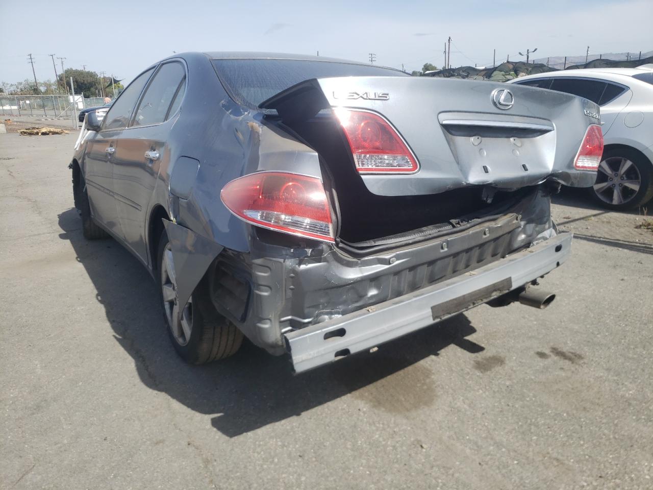 Photo 3 from auction – 2005 LEXUS ES 330 with VIN JTHBA30G555115030