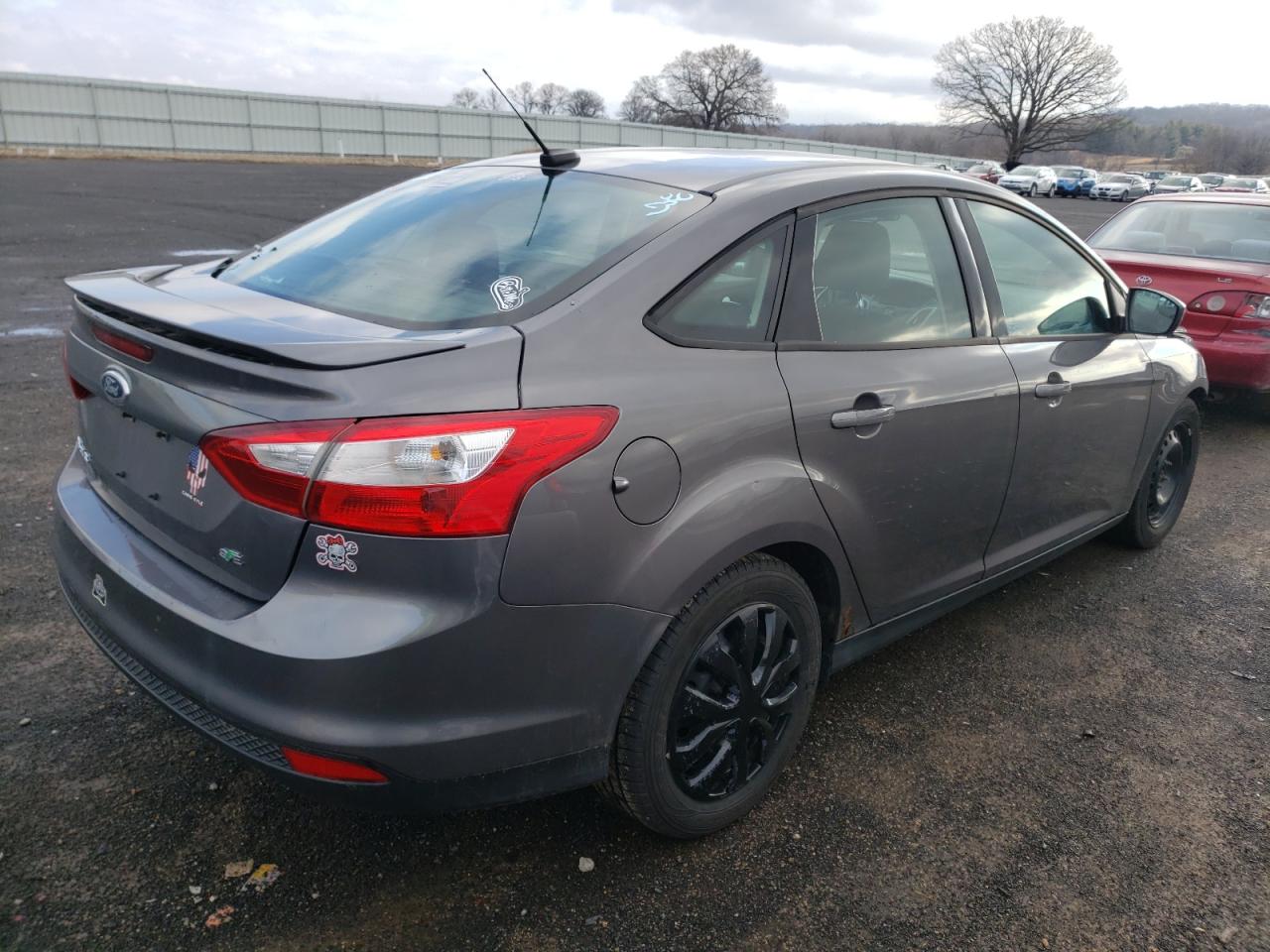 Photo 4 from auction – 2012 FORD FOCUS SE with VIN 1FAHP3F28CL277335