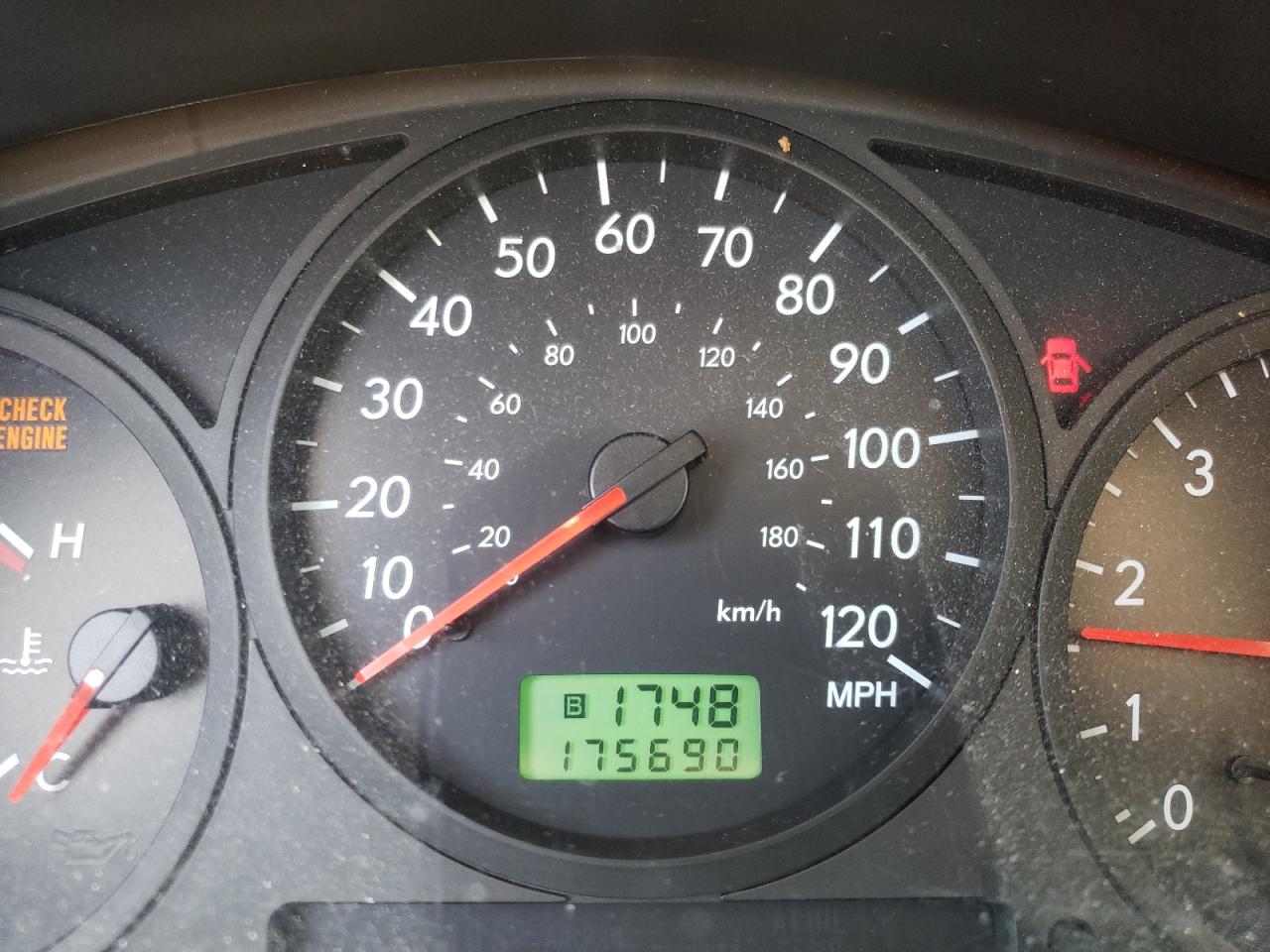 Photo 8 from auction – 2004 SUBARU IMPREZA OU with VIN JF1GG68554H800819
