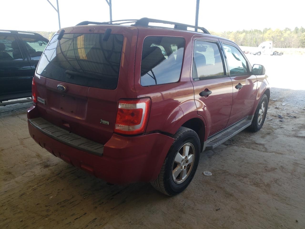 Photo 4 from auction – 2010 FORD ESCAPE XLT with VIN 1FMCU0DG9AKC03494
