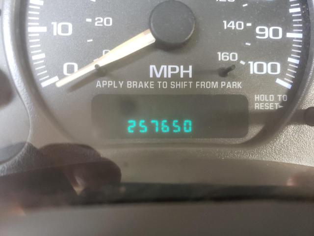 Photo 8 from auction – 2002 CHEVROLET SILVERADO with VIN 2GCEC19V121208414