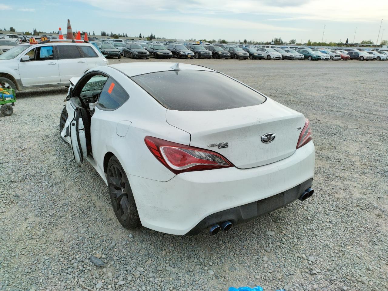 Photo 3 from auction – 2013 HYUNDAI GENESIS CO with VIN KMHHT6KD5DU089703