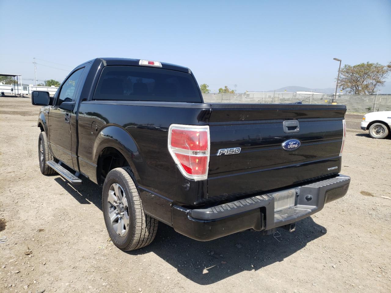 Photo 3 from auction – 2013 FORD F150 with VIN 1FTMF1CM4DKE51608