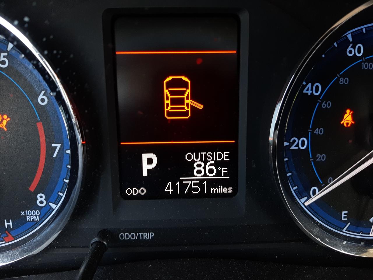 Photo 8 from auction – 2018 TOYOTA COROLLA L with VIN 2T1BURHE0JC048879