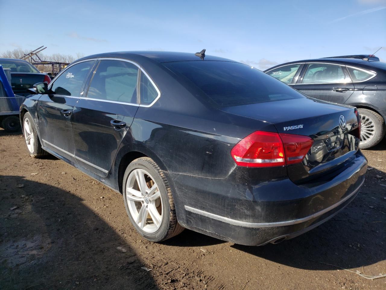 Photo 3 from auction – 2014 VOLKSWAGEN PASSAT SEL with VIN 1VWCN7A36EC091830