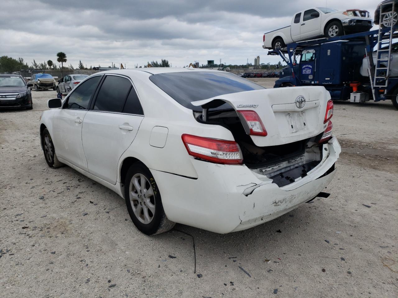 Photo 3 from auction – 2011 TOYOTA CAMRY BASE with VIN 4T1BF3EK8BU755018