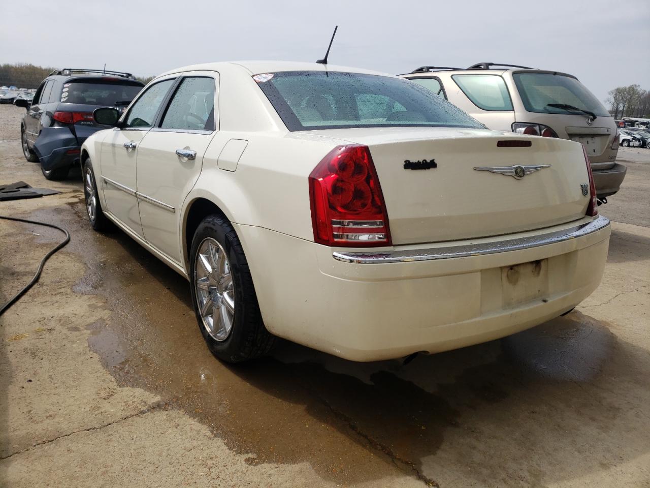 Photo 3 from auction – 2008 CHRYSLER 300C with VIN 2C3KA63H88H137239