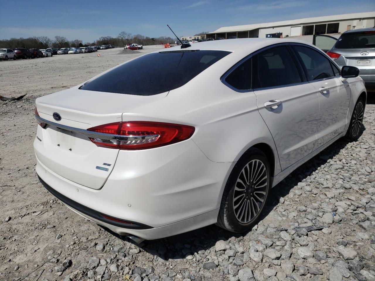 Photo 4 from auction – 2018 FORD FUSION SE with VIN 3FA6P0HD6JR213670