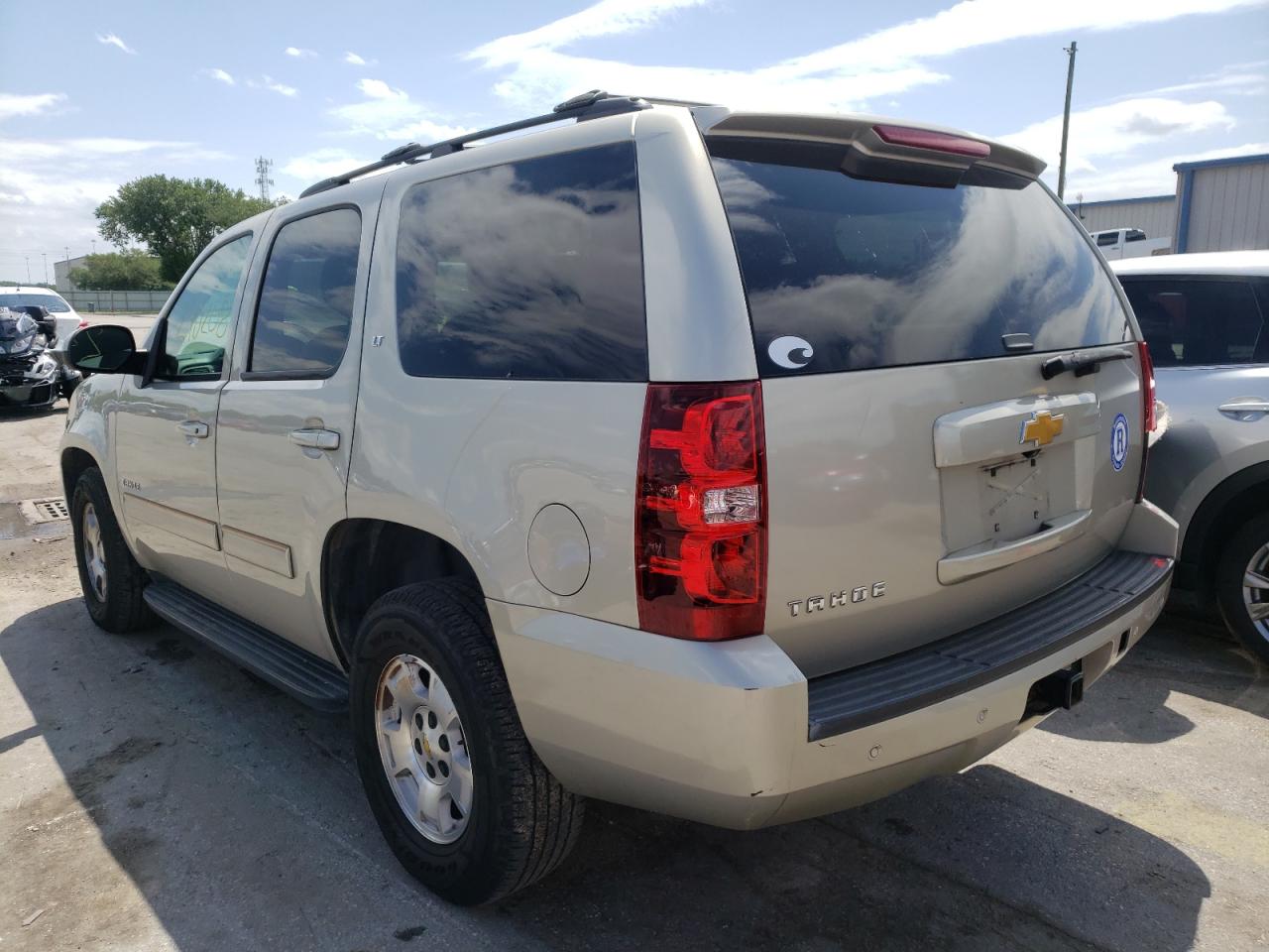 Photo 3 from auction – 2014 CHEVROLET TAHOE C150 with VIN 1GNSCBE06ER200945