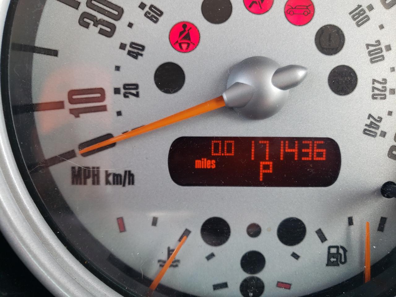 Photo 8 from auction – 2003 MINI COOPER with VIN WMWRC33413TE13577