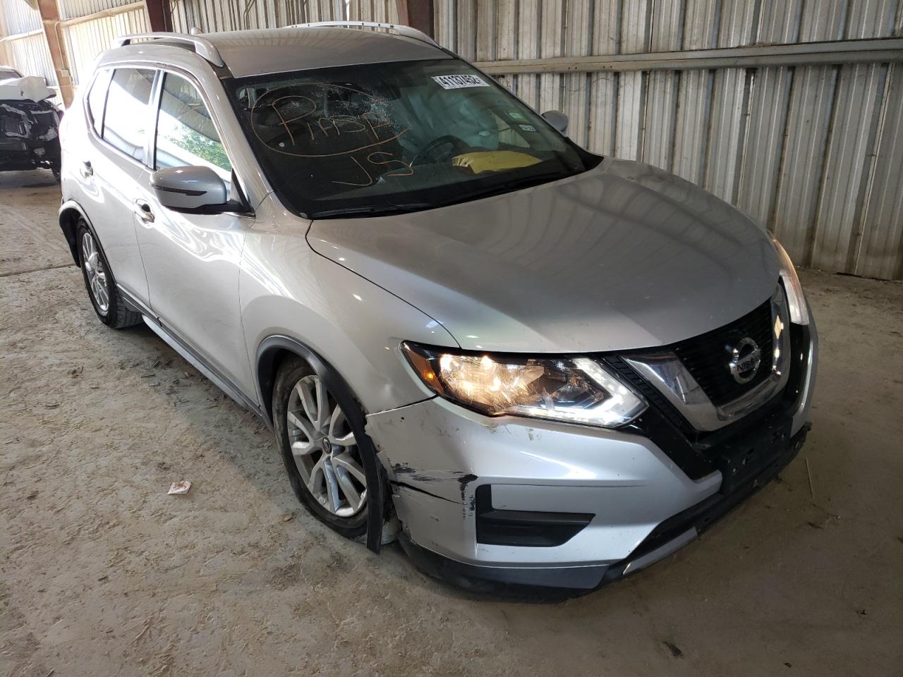 NISSAN ROGUE S 2017 with VIN KNMAT2MT7HP558264 - Photo from auction
