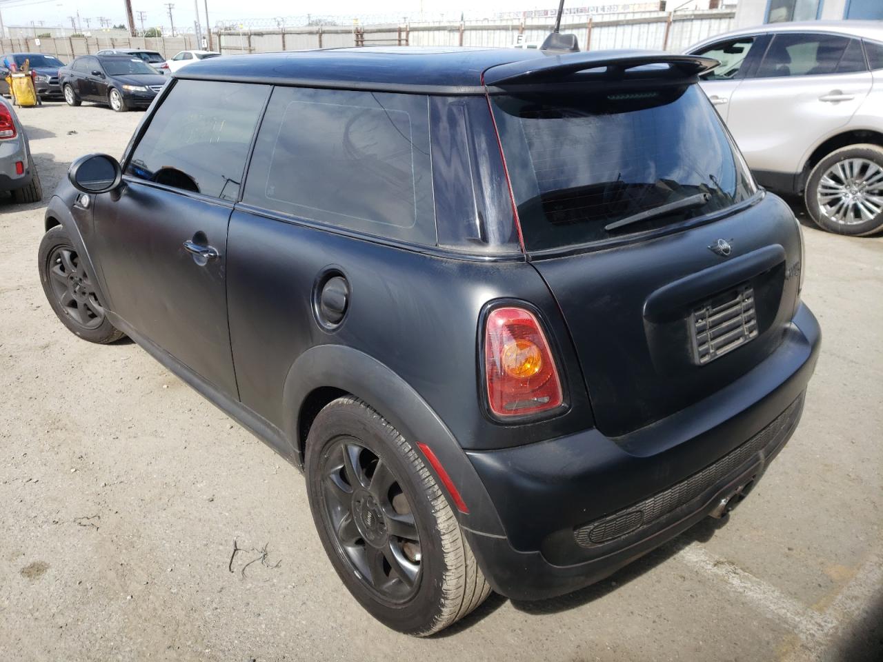 Photo 3 from auction – 2009 MINI COOPER S with VIN WMWMF735X9TW88047