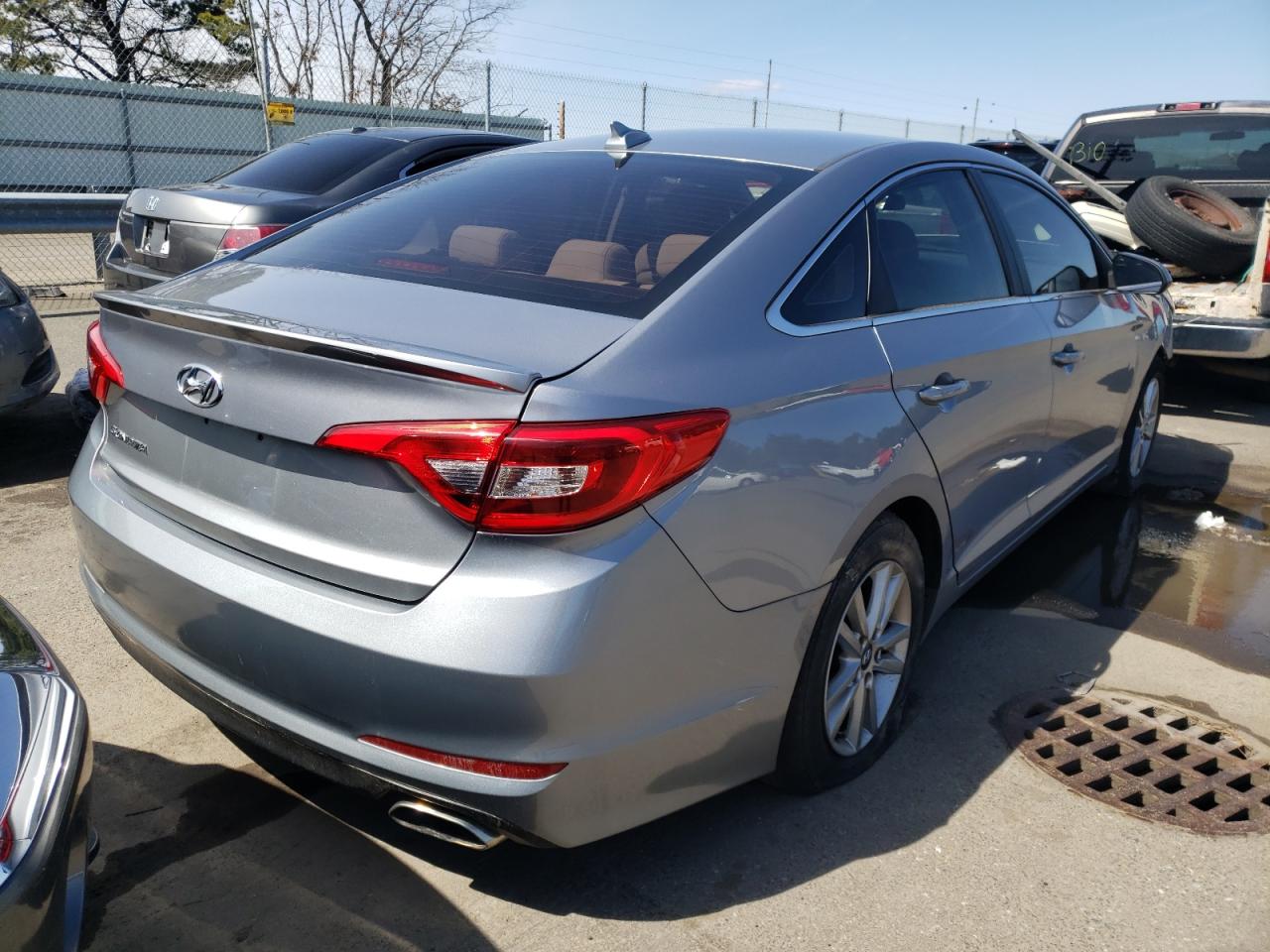 Photo 4 from auction – 2015 HYUNDAI SONATA SE with VIN 5NPE24AF1FH219376