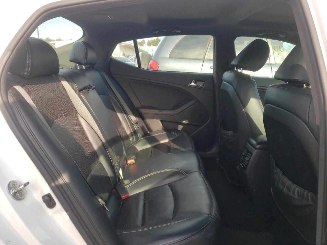 Photo 6 from auction – 2013 KIA OPTIMA with VIN 5XXGR4A68DG116792