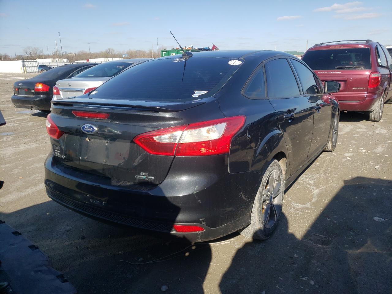 Photo 4 from auction – 2014 FORD FOCUS SE with VIN 1FADP3F25EL321177