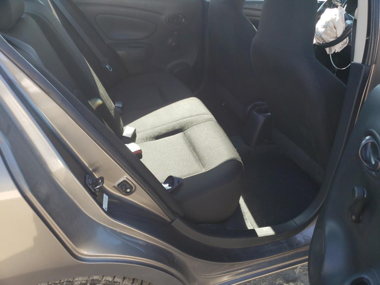 Photo 6 from auction – 2015 NISSAN VERSA S with VIN 3N1CN7AP2FL863500