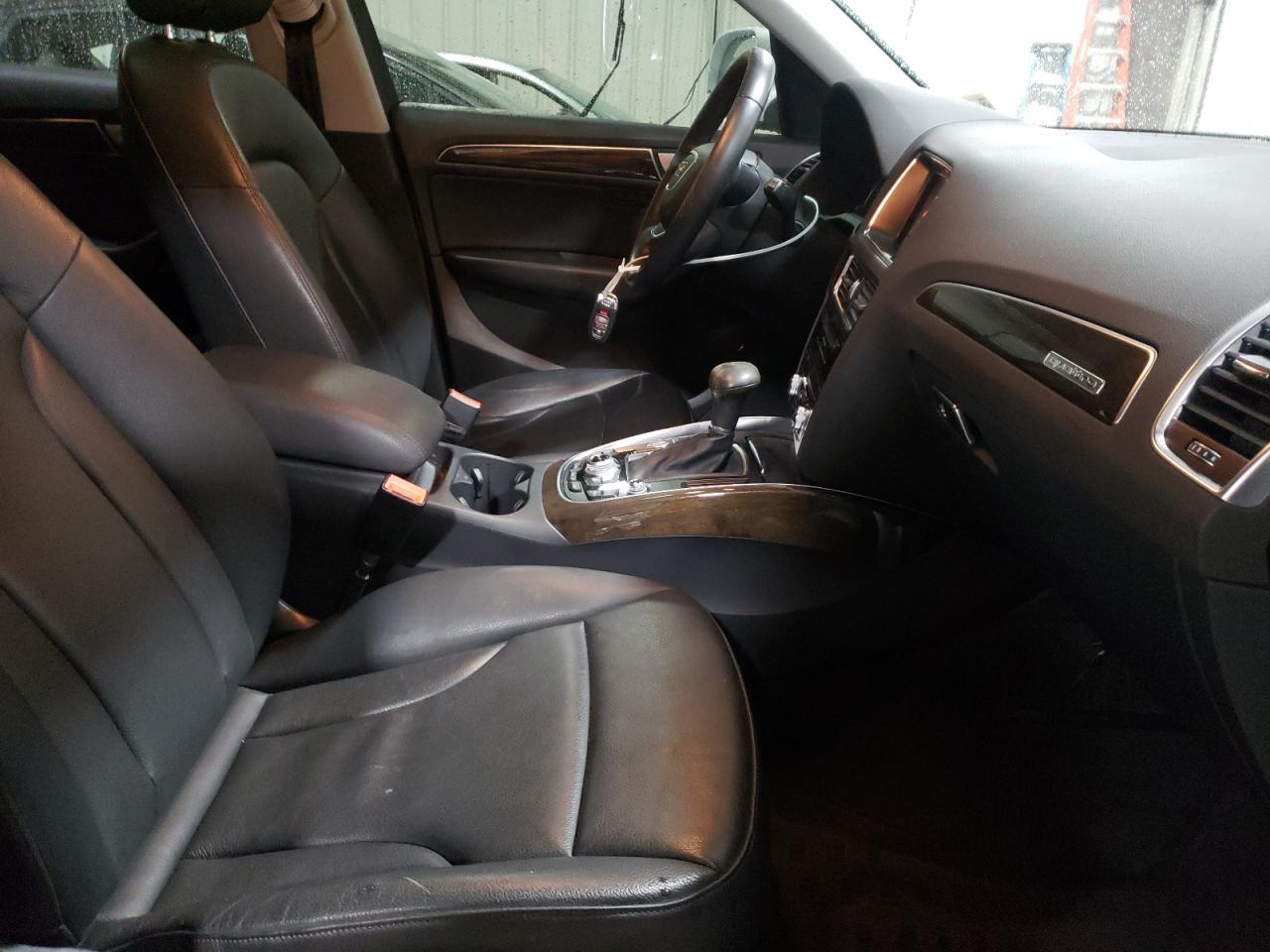 Photo 5 from auction – 2014 AUDI Q5 PREMIUM with VIN WA1LFAFP9EA040837