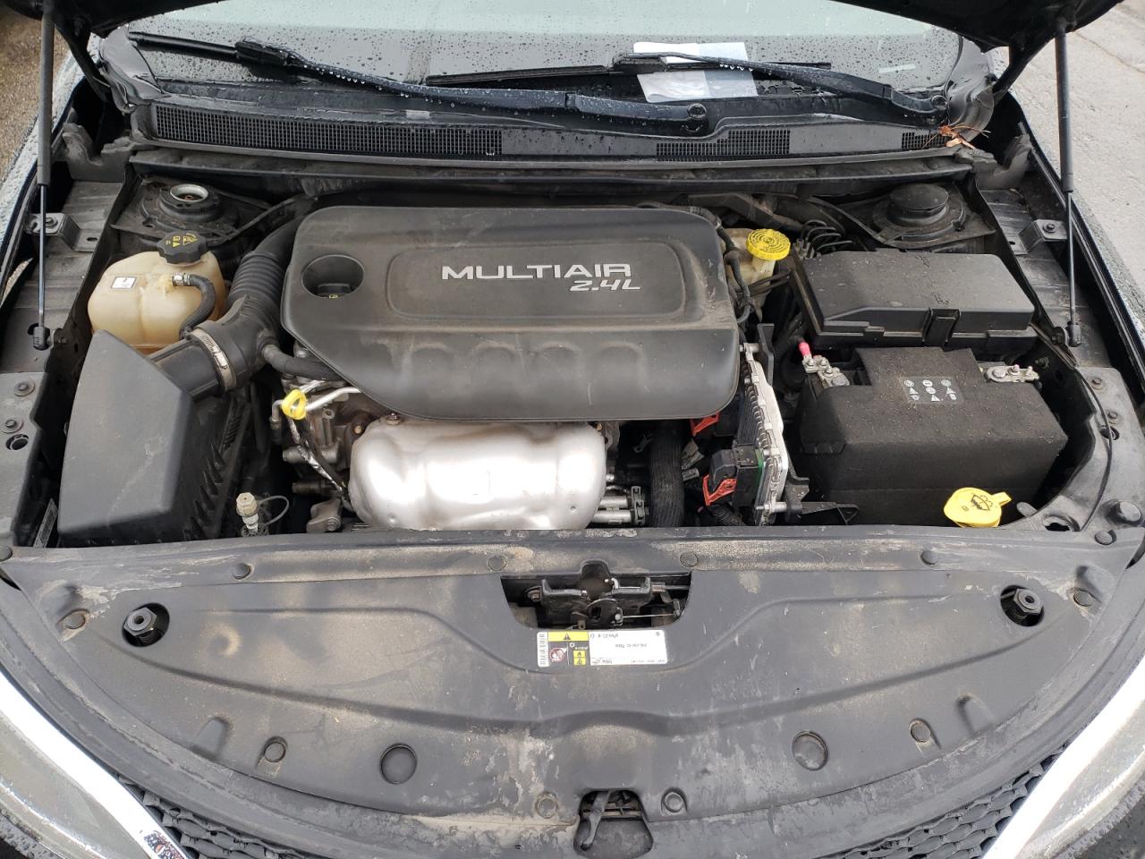 Photo 7 from auction – 2015 CHRYSLER 200 LIMITE with VIN 1C3CCCABXFN718838