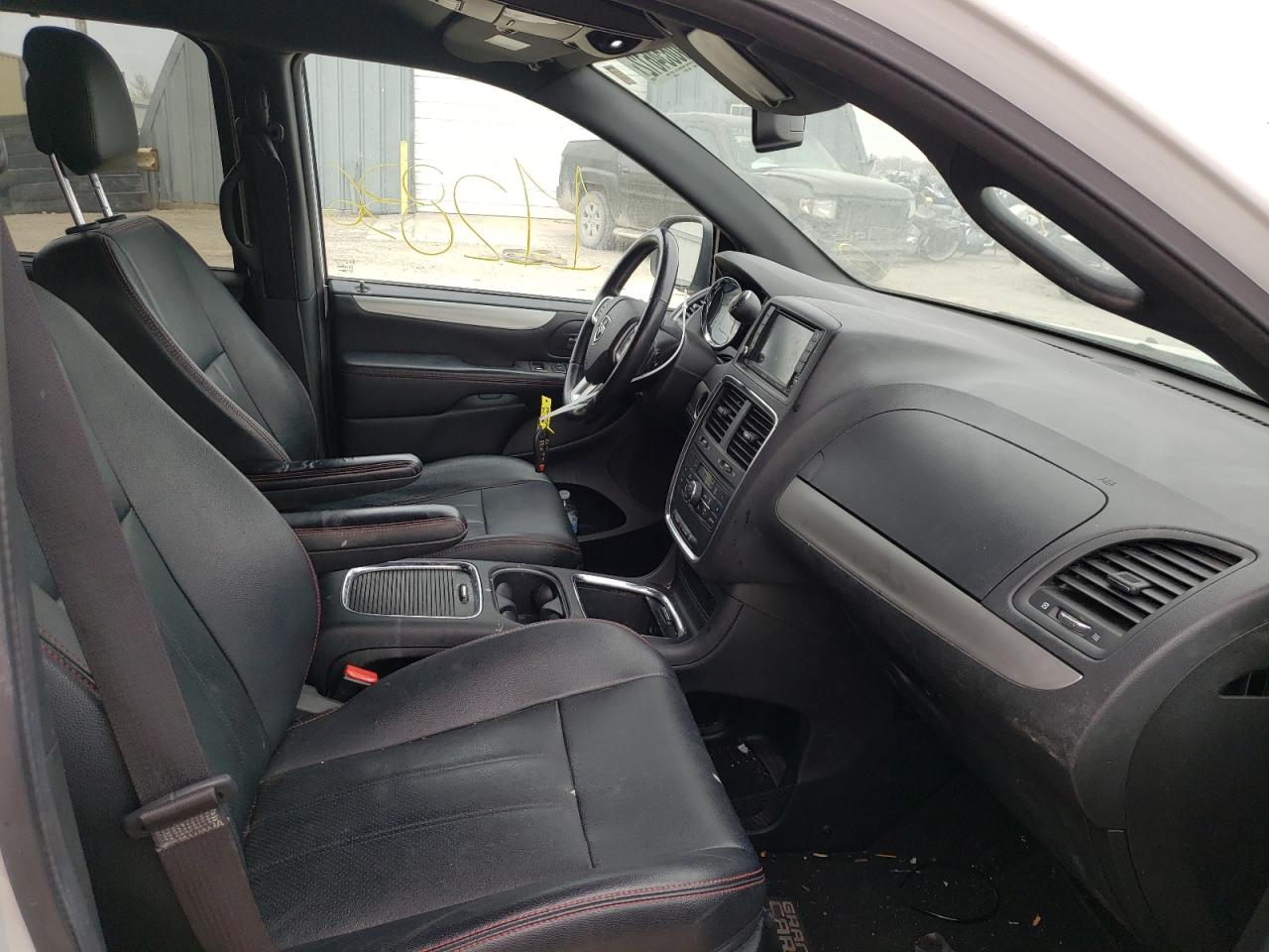 Photo 5 from auction – 2017 DODGE GRAND CARA with VIN 2C4RDGEG7HR740592
