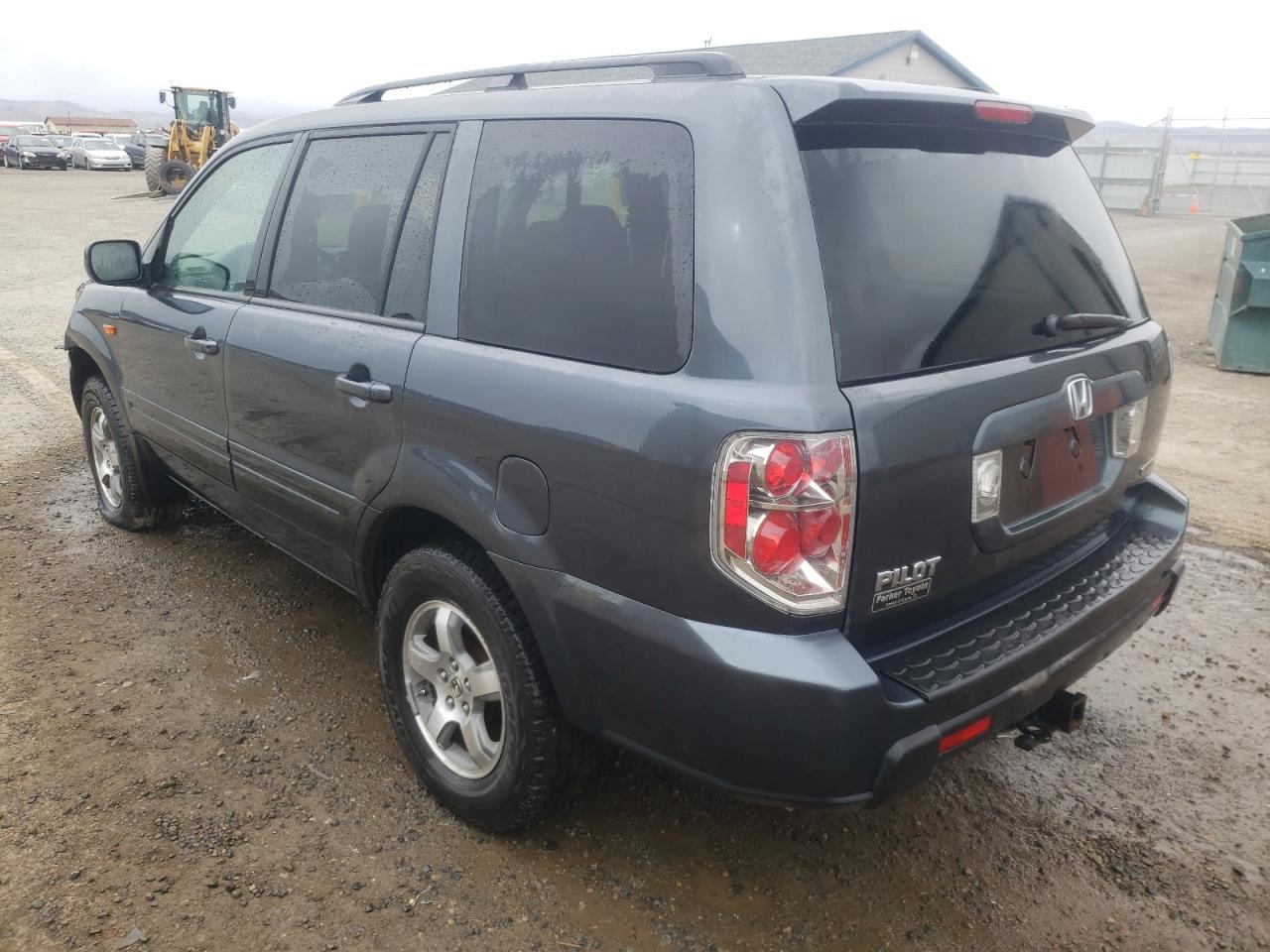 Photo 3 from auction – 2006 HONDA PILOT EX with VIN 2HKYF18456H533083