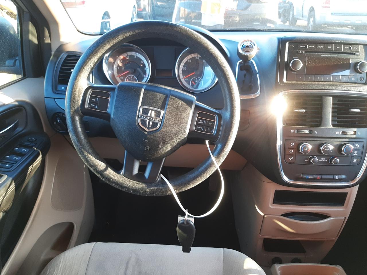 Photo 9 from auction – 2013 DODGE GRAND CARA with VIN 2C4RDGBG4DR762192