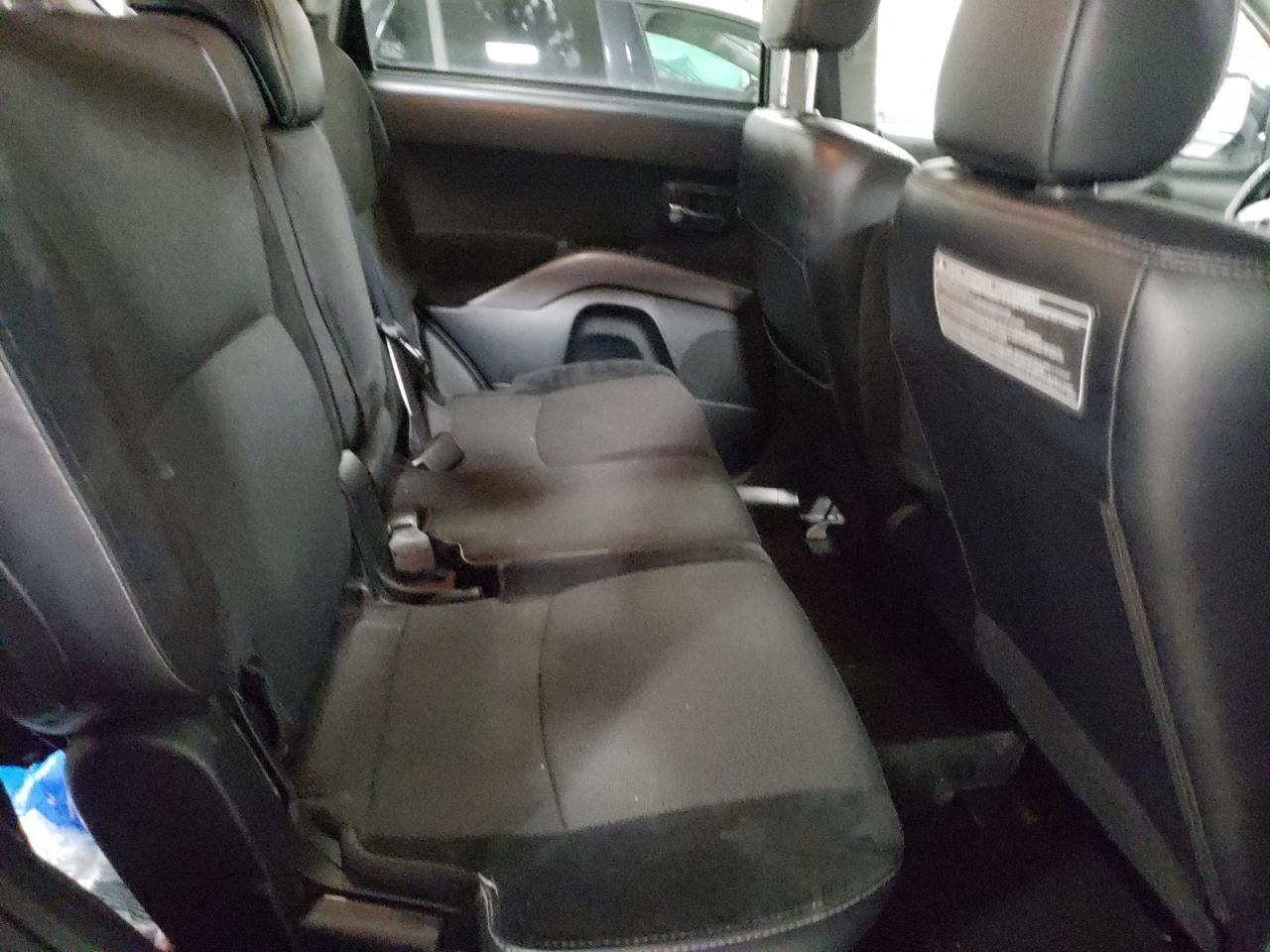 Photo 6 from auction – 2011 MITSUBISHI OUTLANDER with VIN JA4JT3AW7BU033230
