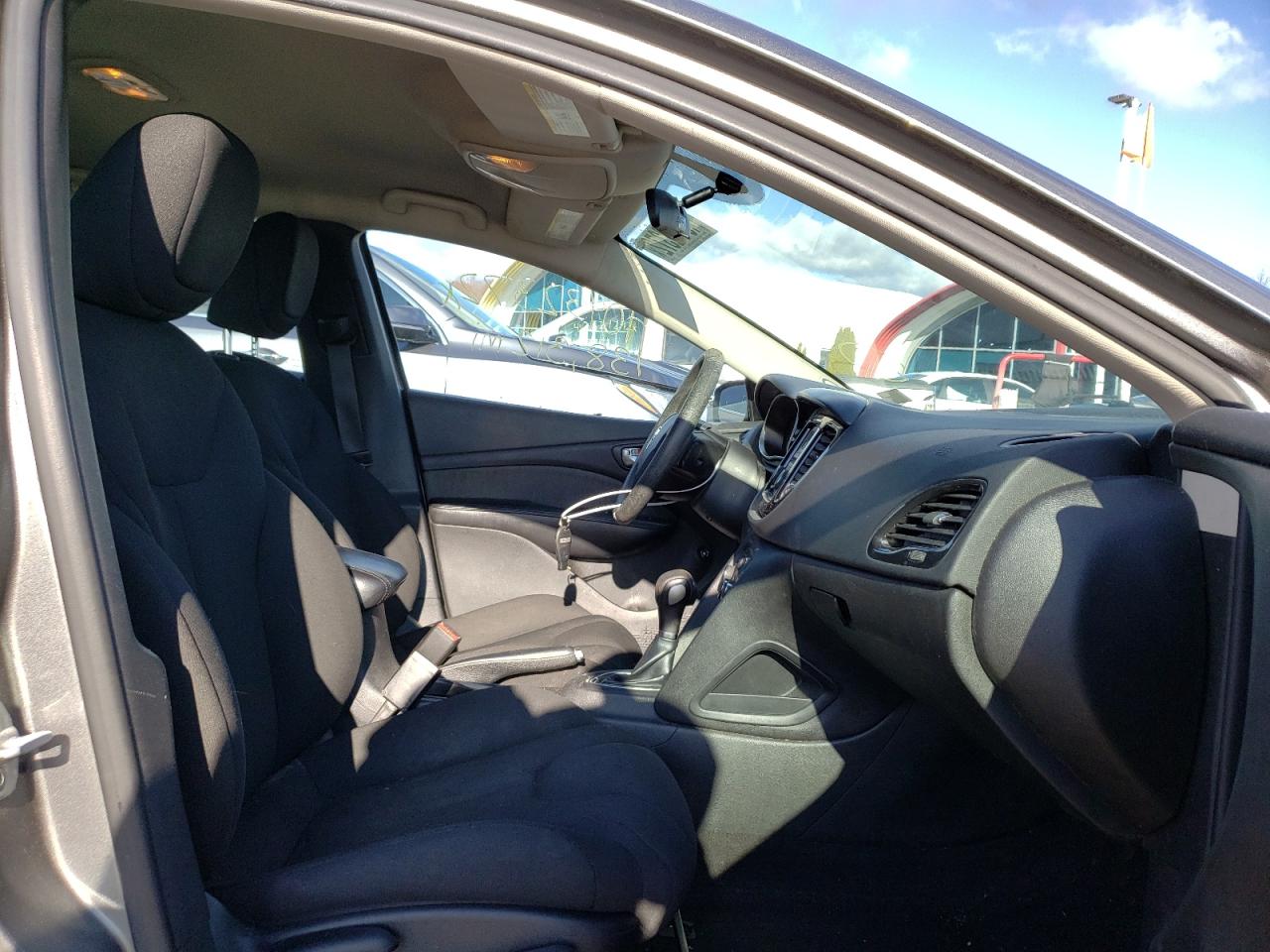 Photo 5 from auction – 2013 DODGE DART SE with VIN 1C3CDFAA7DD200369