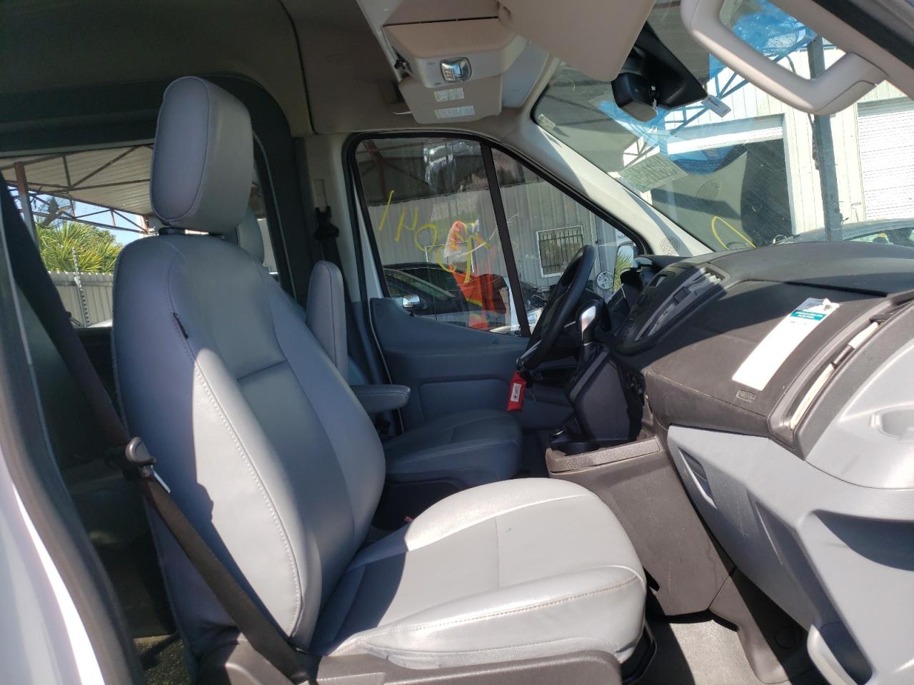 Foto 5 de la subasta – 2017 FORD TRANSIT T- con VIN 1FTYR2CM5HKA42375