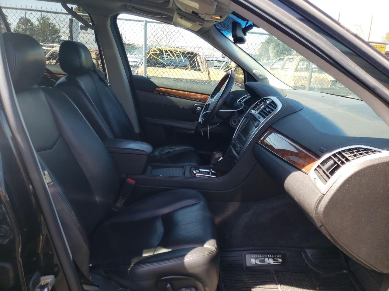 Photo 5 from auction – 2009 CADILLAC SRX with VIN 1GYEE437990137923