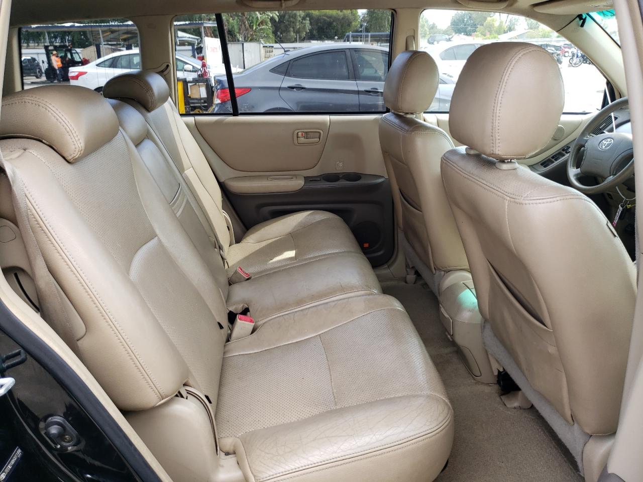 Photo 6 from auction – 2006 TOYOTA HIGHLANDER with VIN JTEEW21A860011498