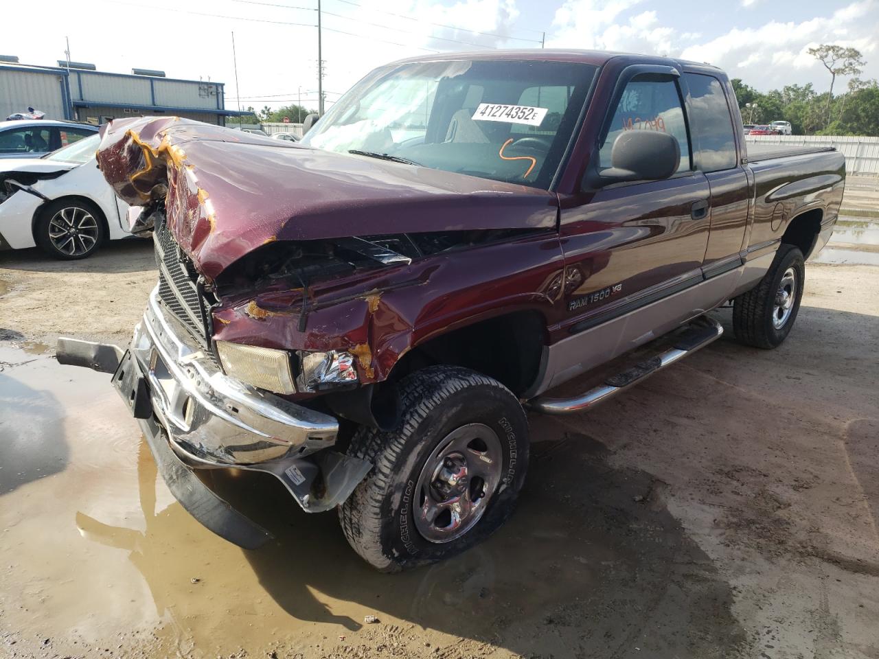 Photo 2 from auction – 2000 DODGE RAM 1500 with VIN 1B7HF13Z1YJ158788