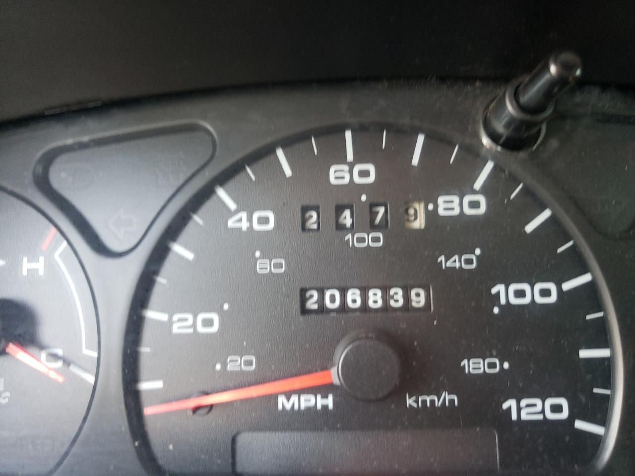 Photo 8 from auction – 2002 FORD TAURUS SES with VIN 1FAFP55S42A139628