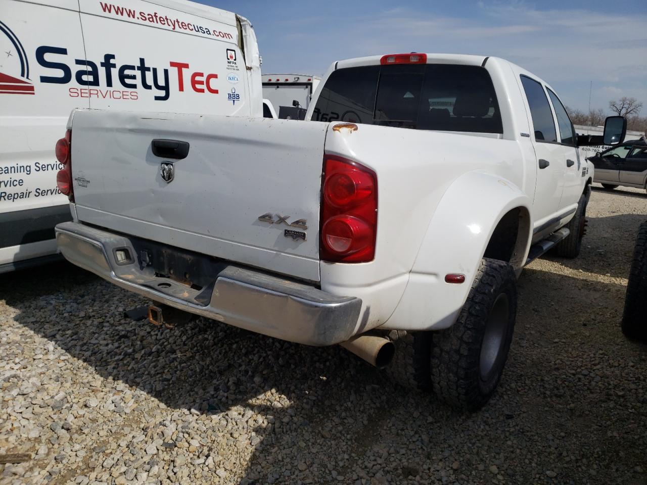 Фото 4 с аукциона – 2007 DODGE RAM 3500 с VIN 3D7MX49CX7G716160