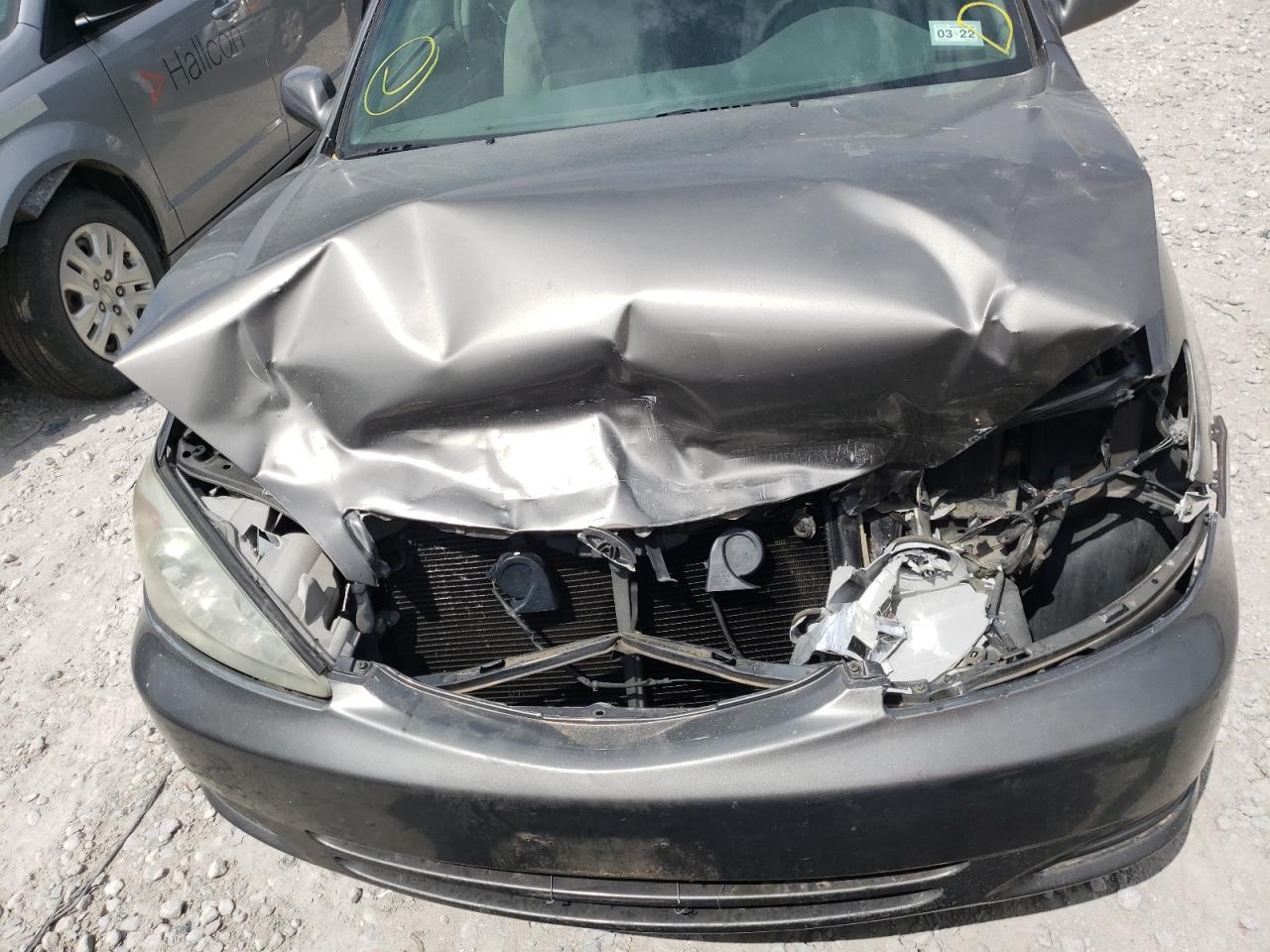 Photo 9 from auction – 2003 TOYOTA CAMRY LE with VIN 4T1BF32KX3U552833
