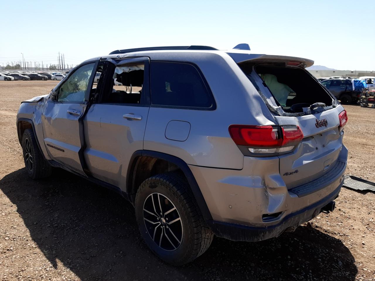 Photo 3 from auction – 2018 JEEP GRAND CHER with VIN 1C4RJFLG2JC273859
