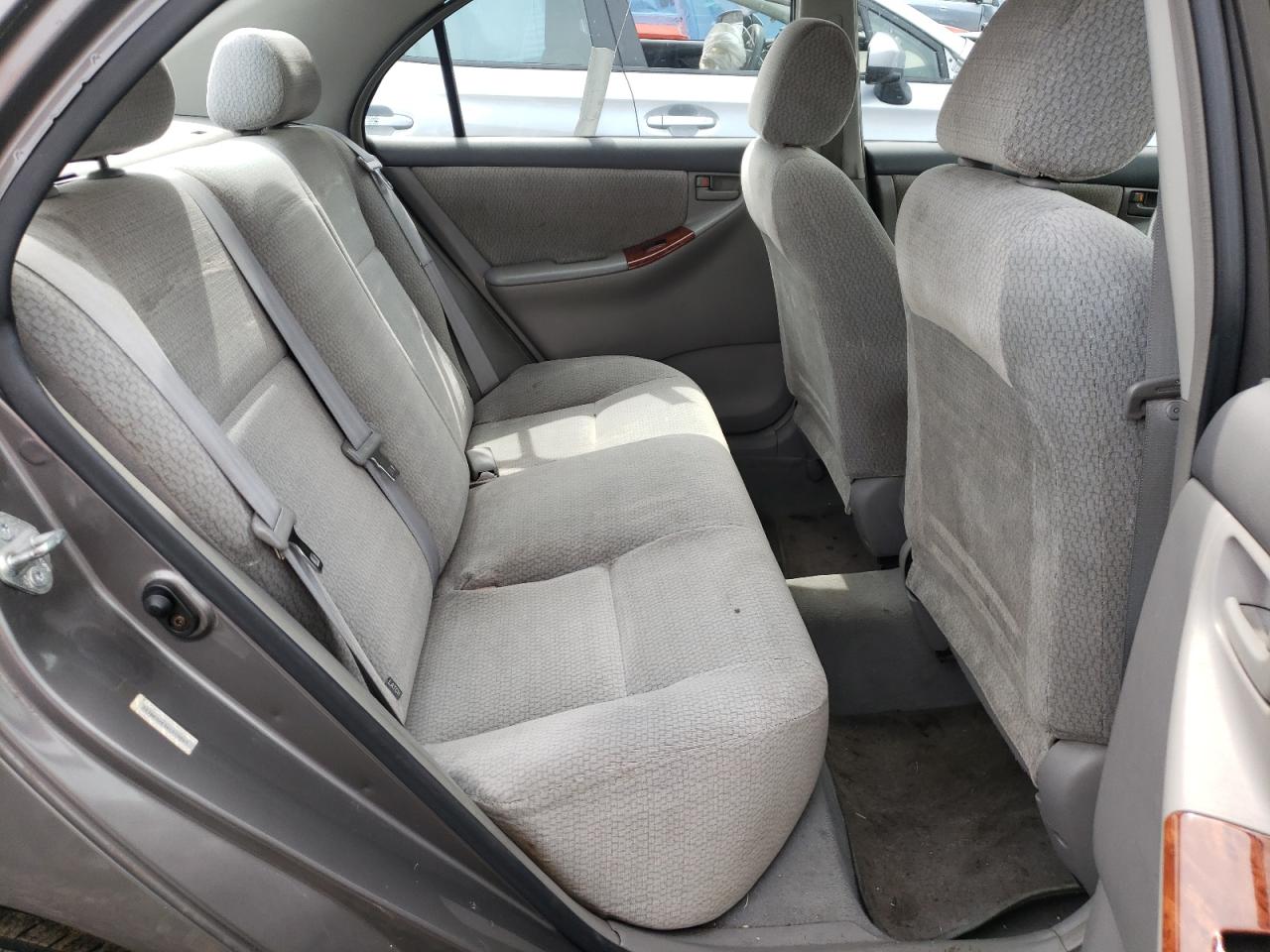 Photo 6 from auction – 2004 TOYOTA COROLLA CE with VIN 2T1BR32E14C313885