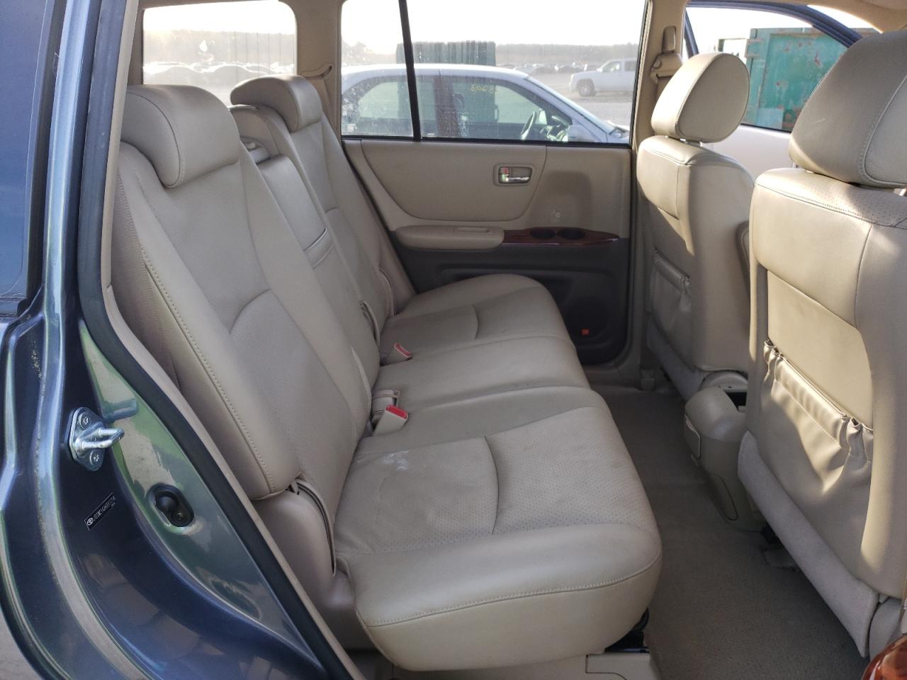 Photo 6 from auction – 2006 TOYOTA HIGHLANDER with VIN JTEDW21A260011718