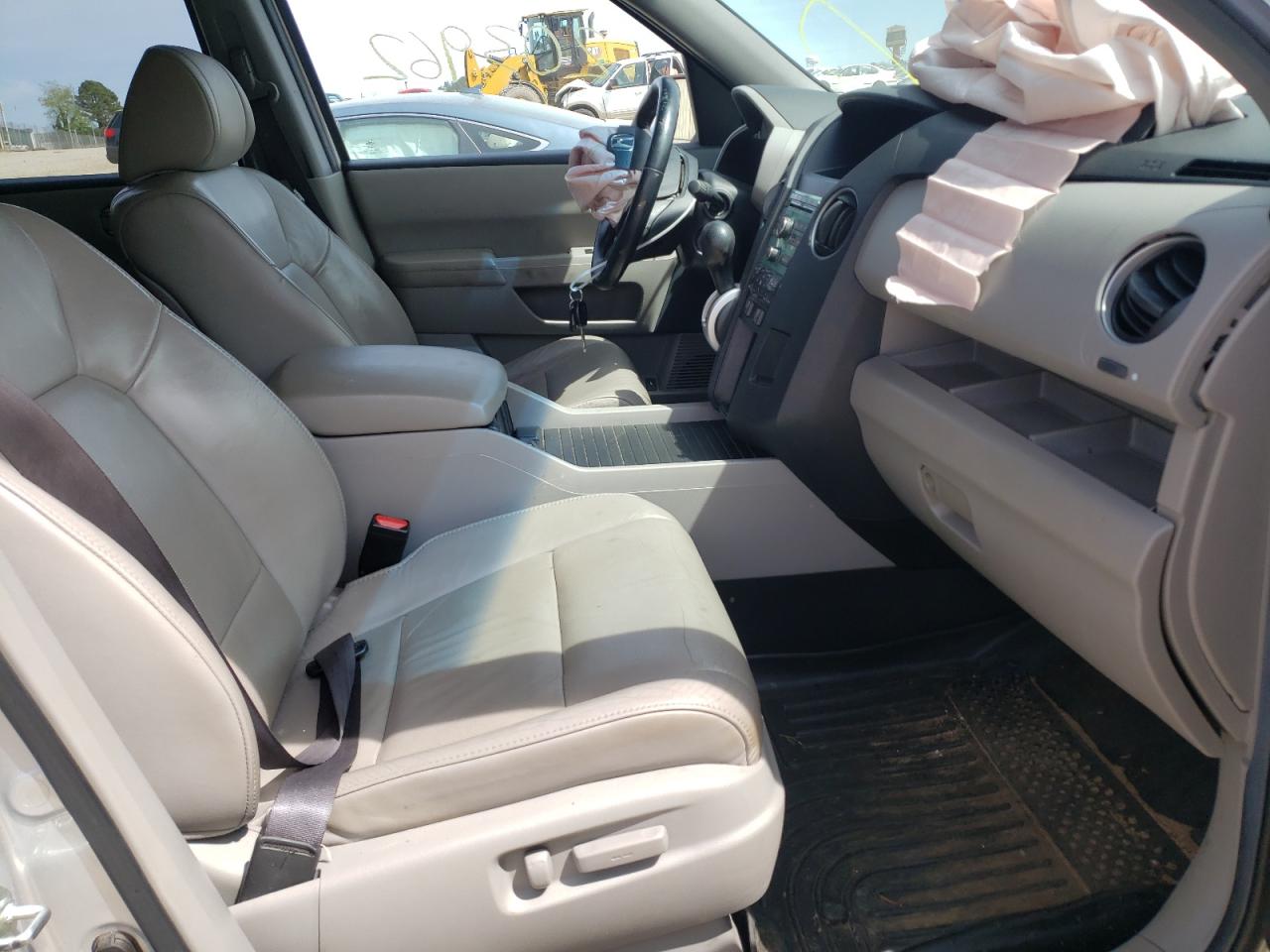 Photo 5 from auction – 2011 HONDA PILOT EXL with VIN 5FNYF3H50BB052073