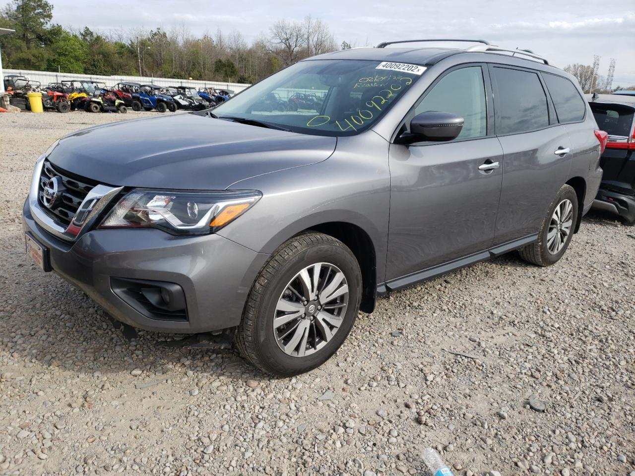 Photo 2 from auction – 2017 NISSAN PATHFINDER with VIN 5N1DR2MN9HC912883