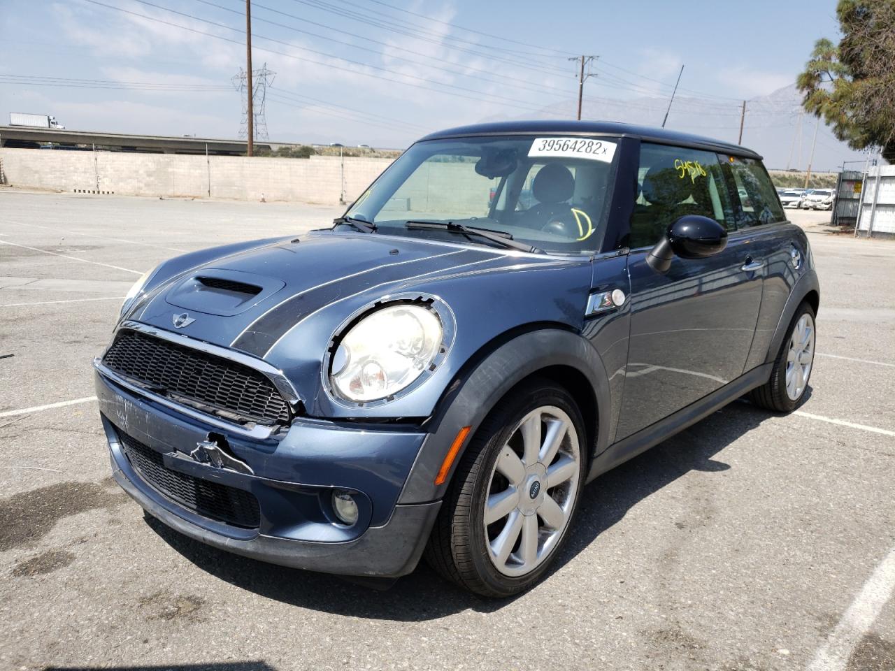 Photo 2 from auction – 2010 MINI COOPER S with VIN WMWMF7C5XATZ74369